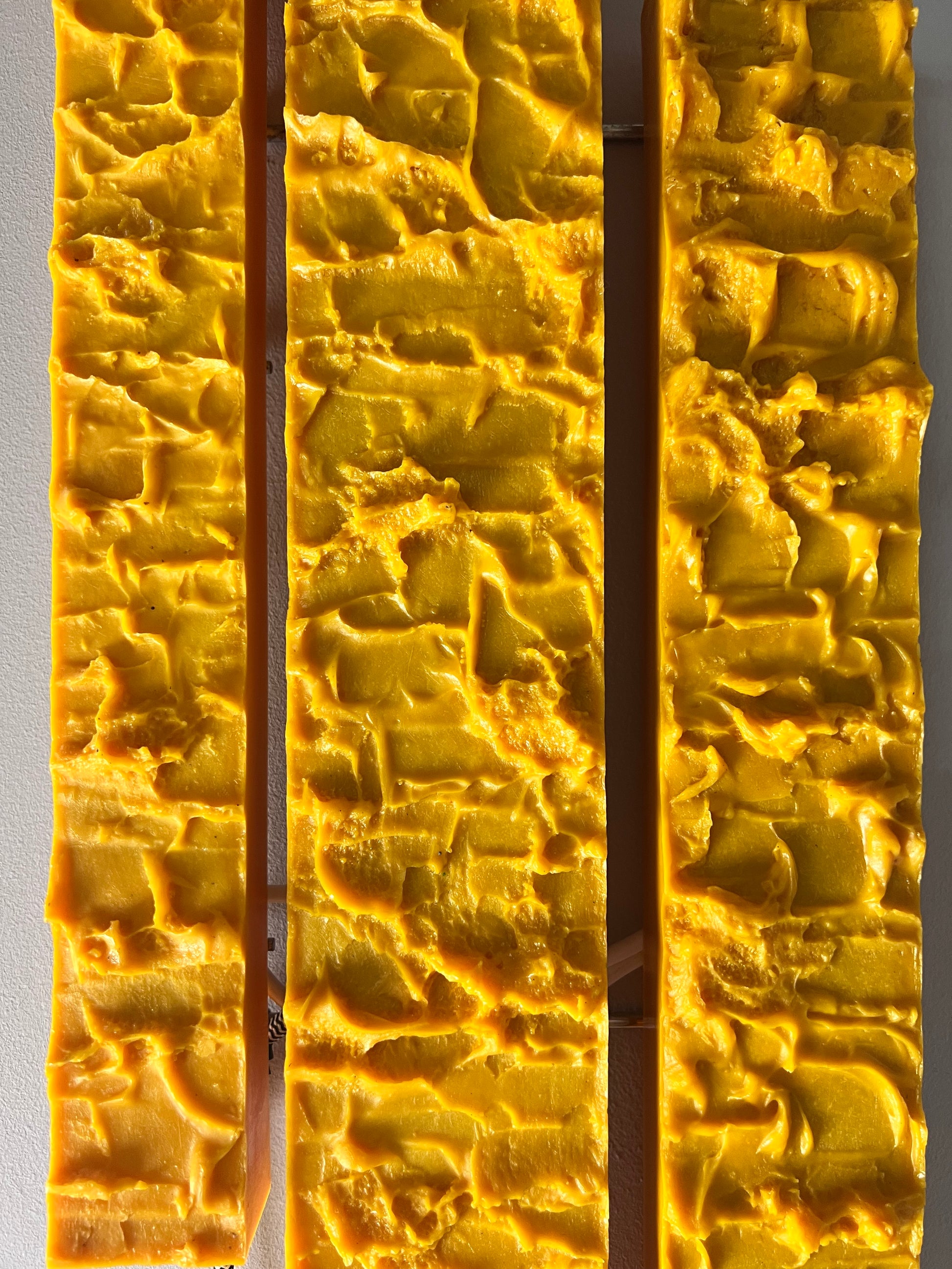 Wandlampe gelb von Uwe Mersch