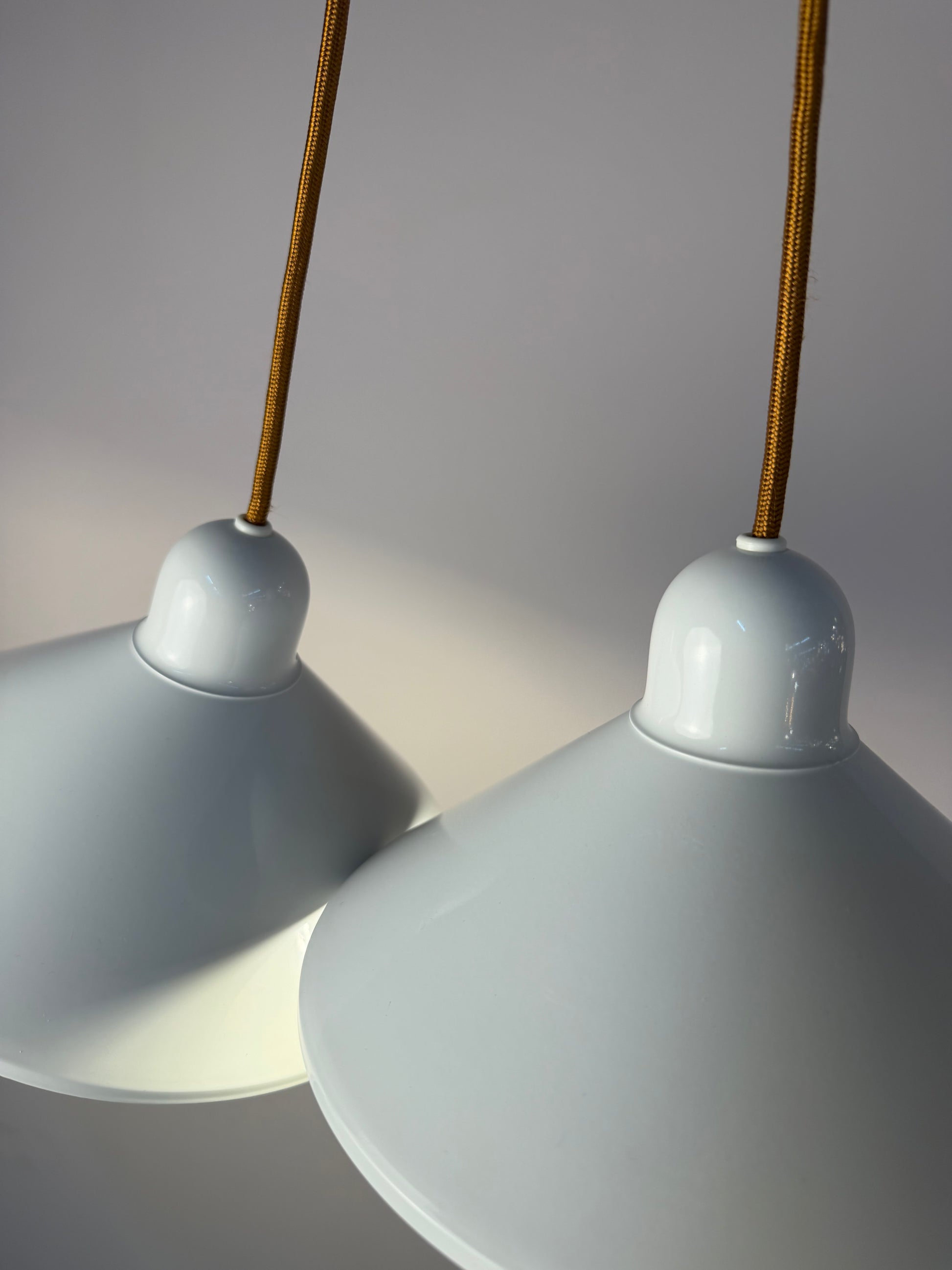 Set: 2x Hängelampe Typ 734 weiß von Horn