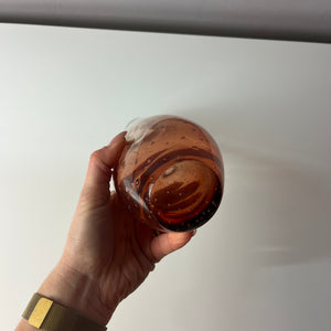 Vase orangebraun mit Einschlüssen