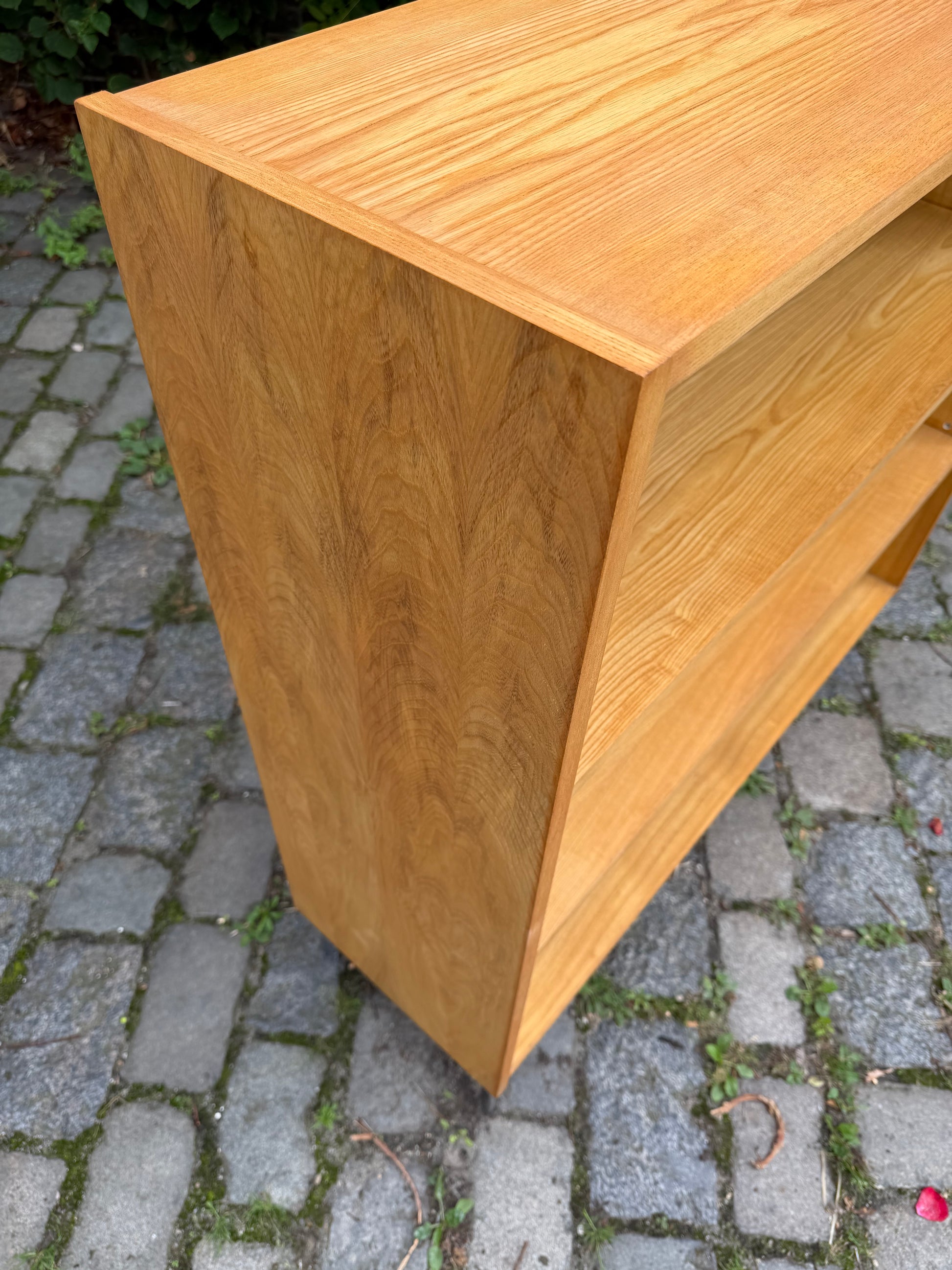 Regal Typ 470 Esche mit neuen Chromfüßen von Joachim Nebelung für Hellerau