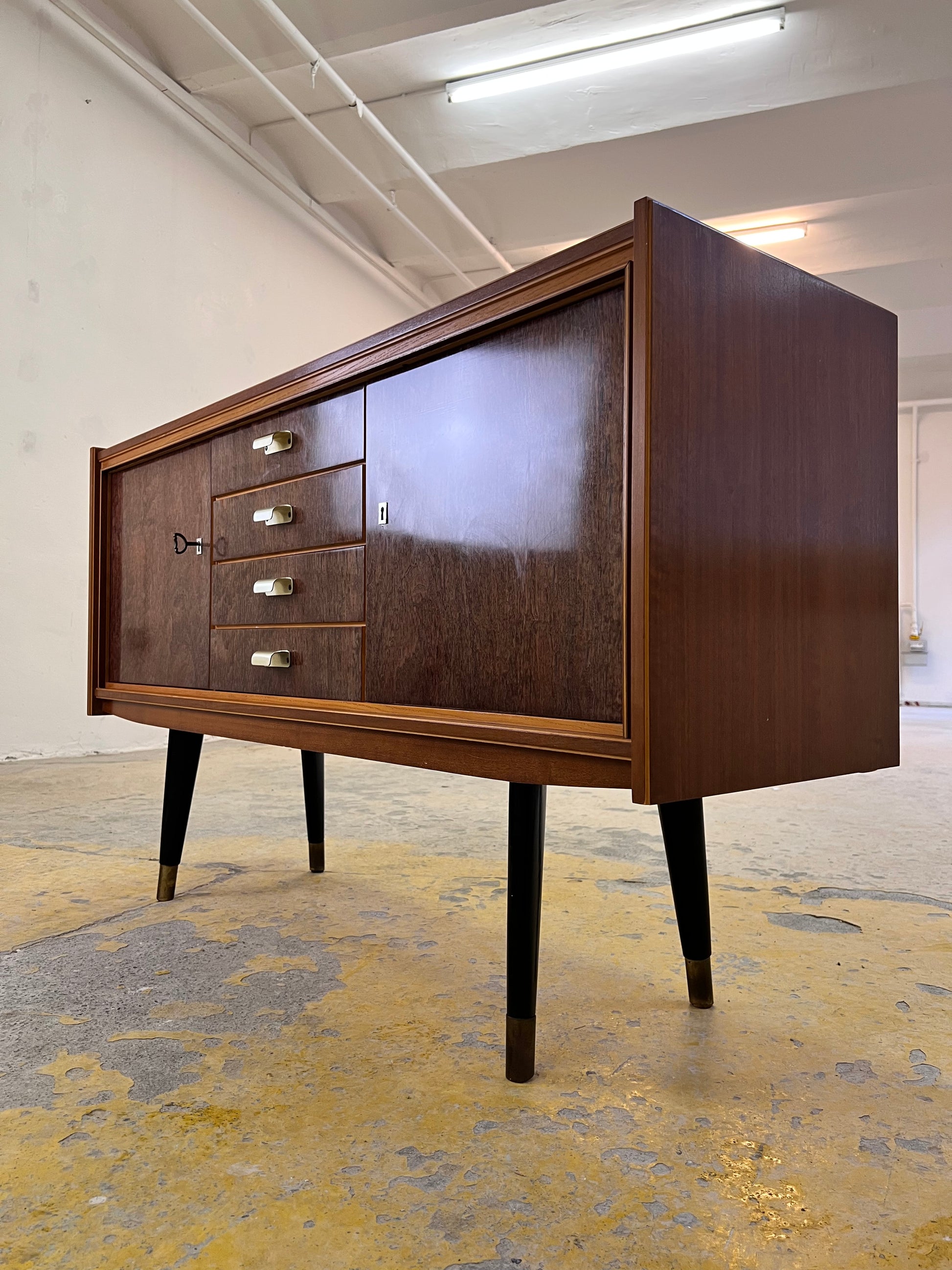 Kleines Sideboard Holz aus der DDR
