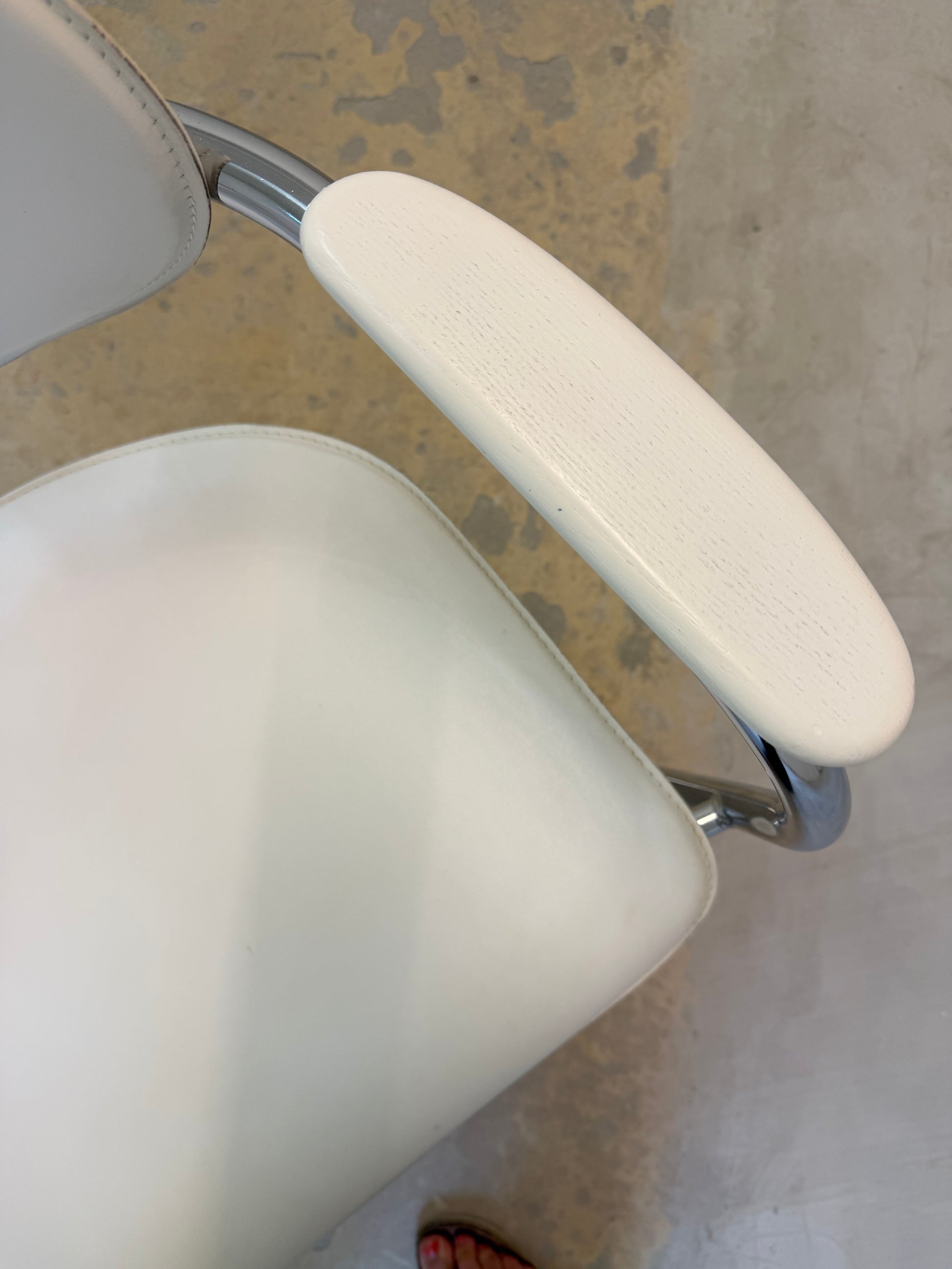 Freischwinger weiß Chrom von Effezeta