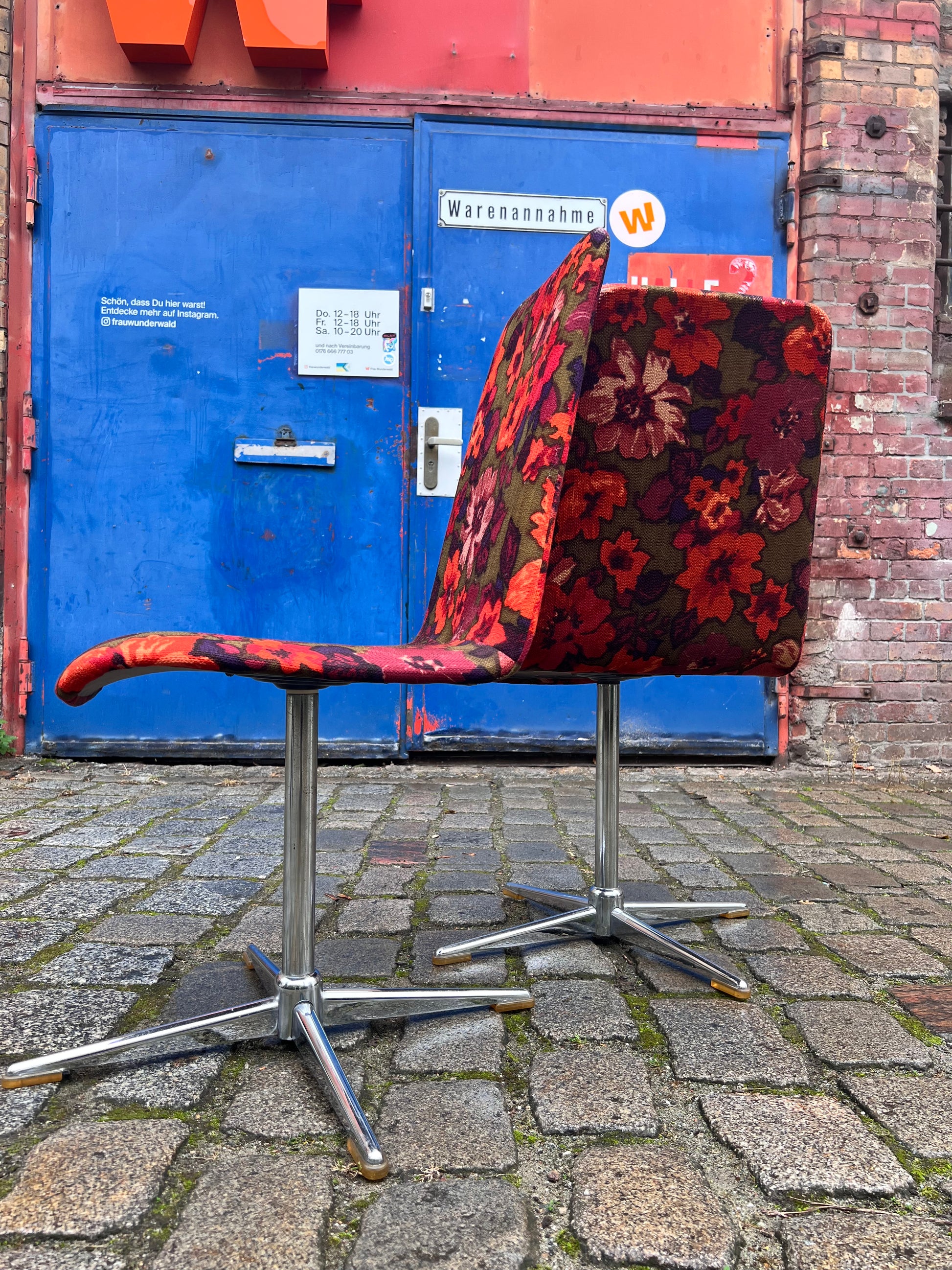 Set: 2x Drehstuhl rot floral von EKA Wohnmöbel