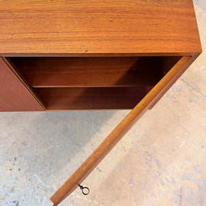Schrank Teak auf Hairpinlegs