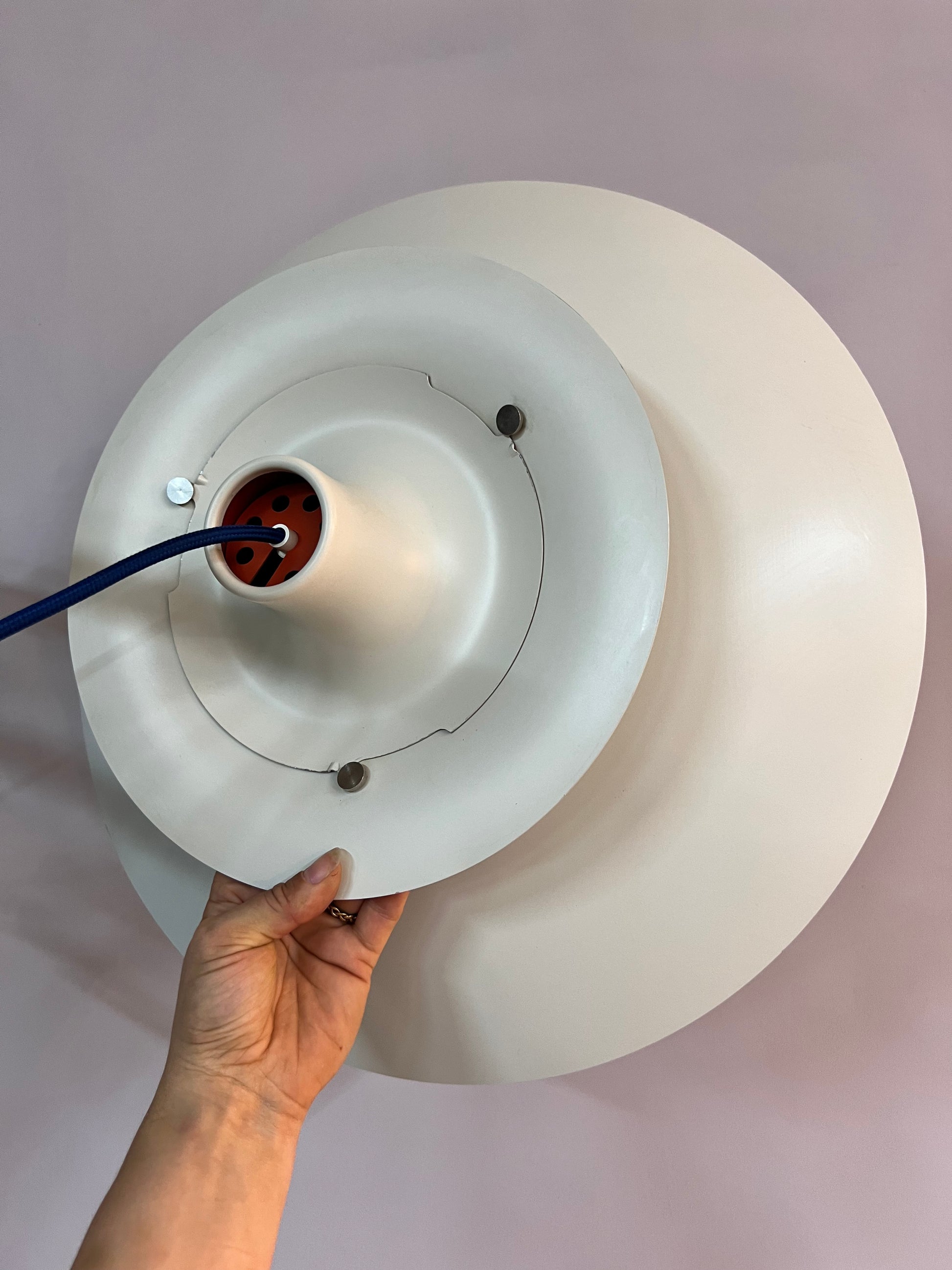 Lamellenlampe PH5 weiß blau von Poul Henningsen für Louis Poulsen