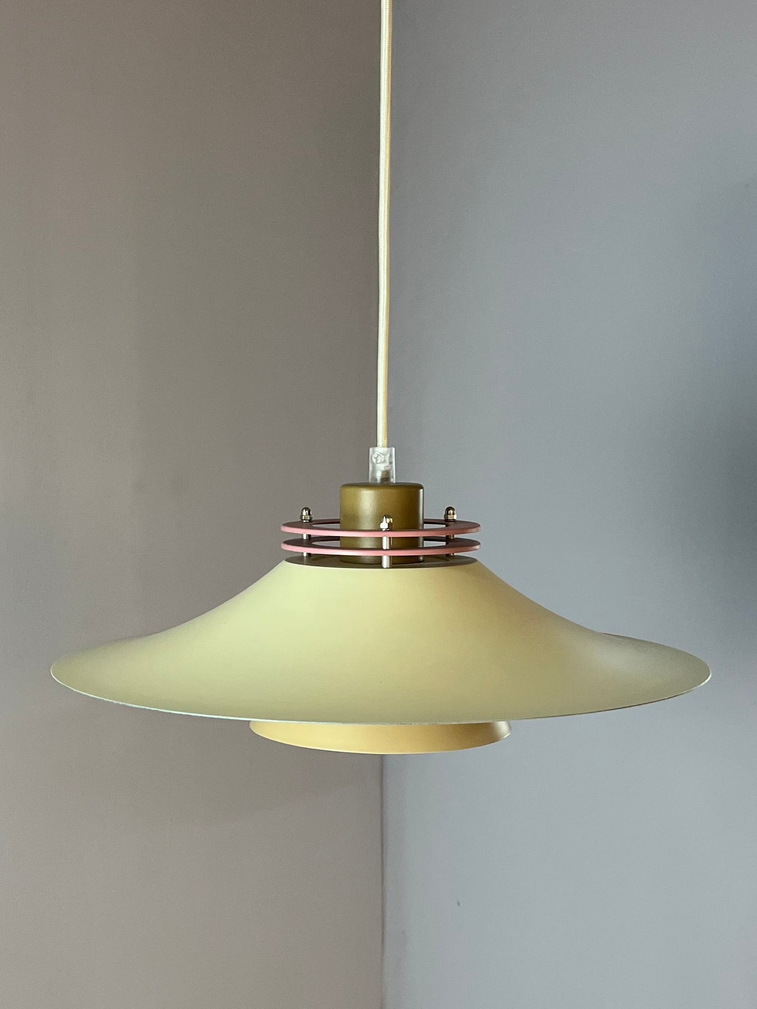 Lamellenlampe neu lackiert creme rosa braun