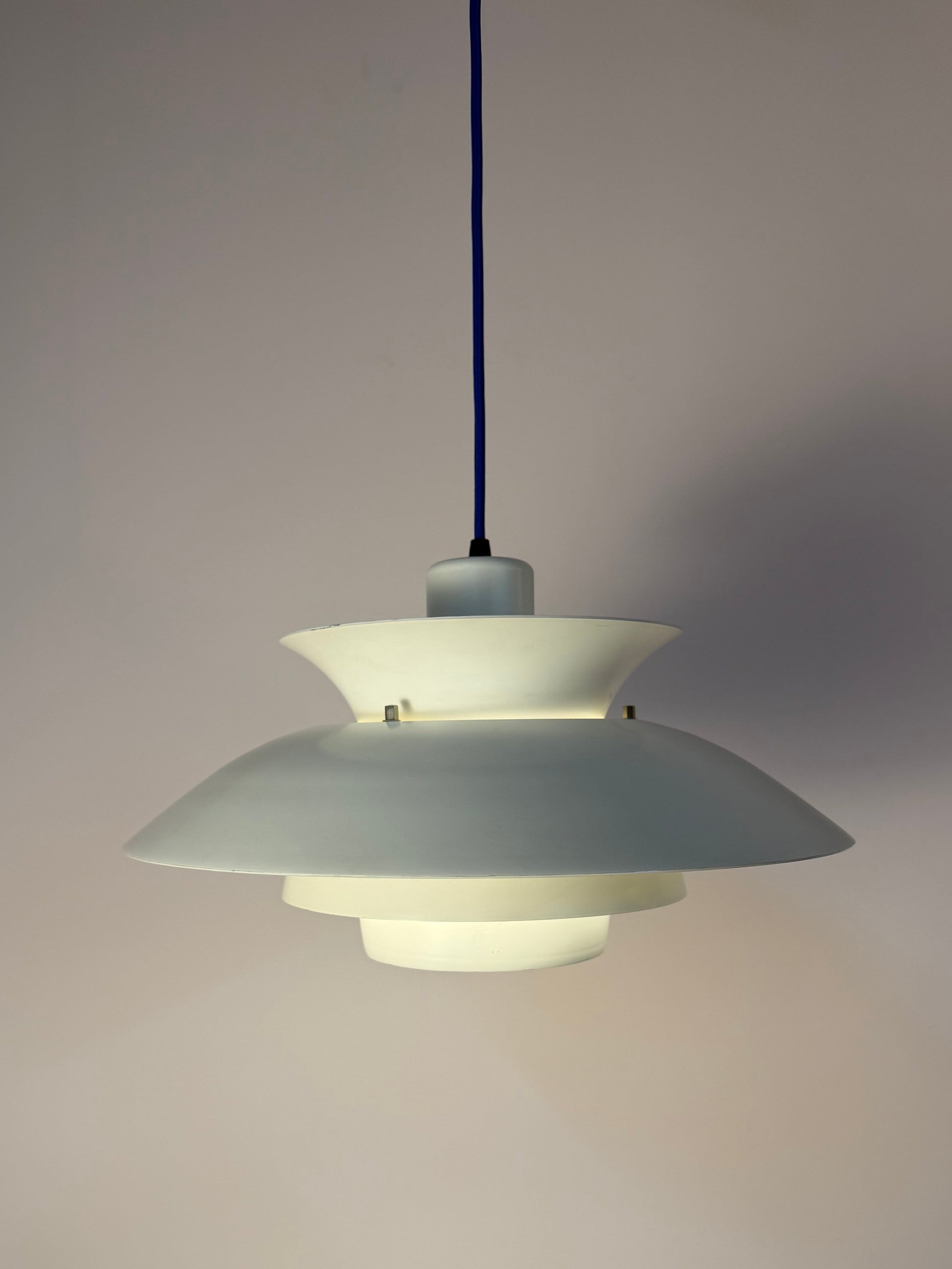 Lamellenlampe weiß aus Dänemark
