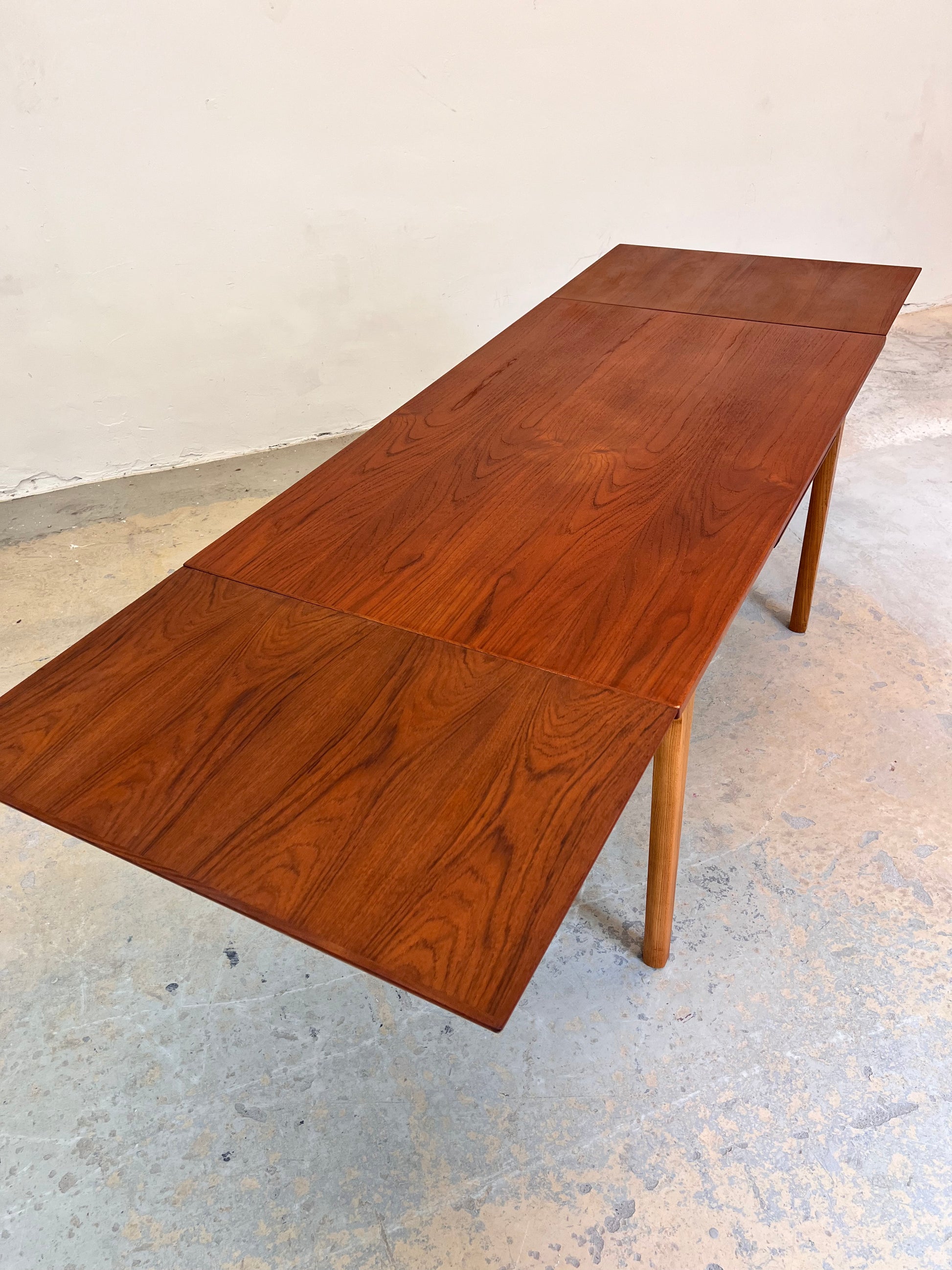 Ausziehbarer Esstisch Teak von Johannes Andersen