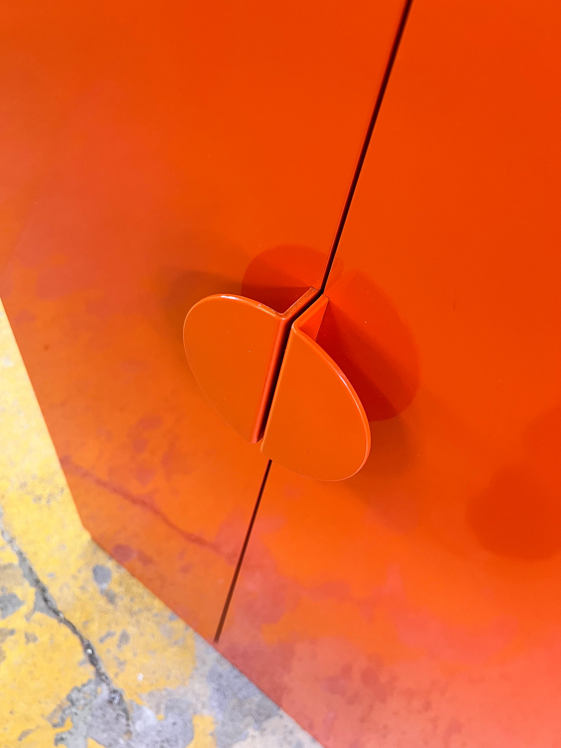 Schuhschrank orange von Schönbuch