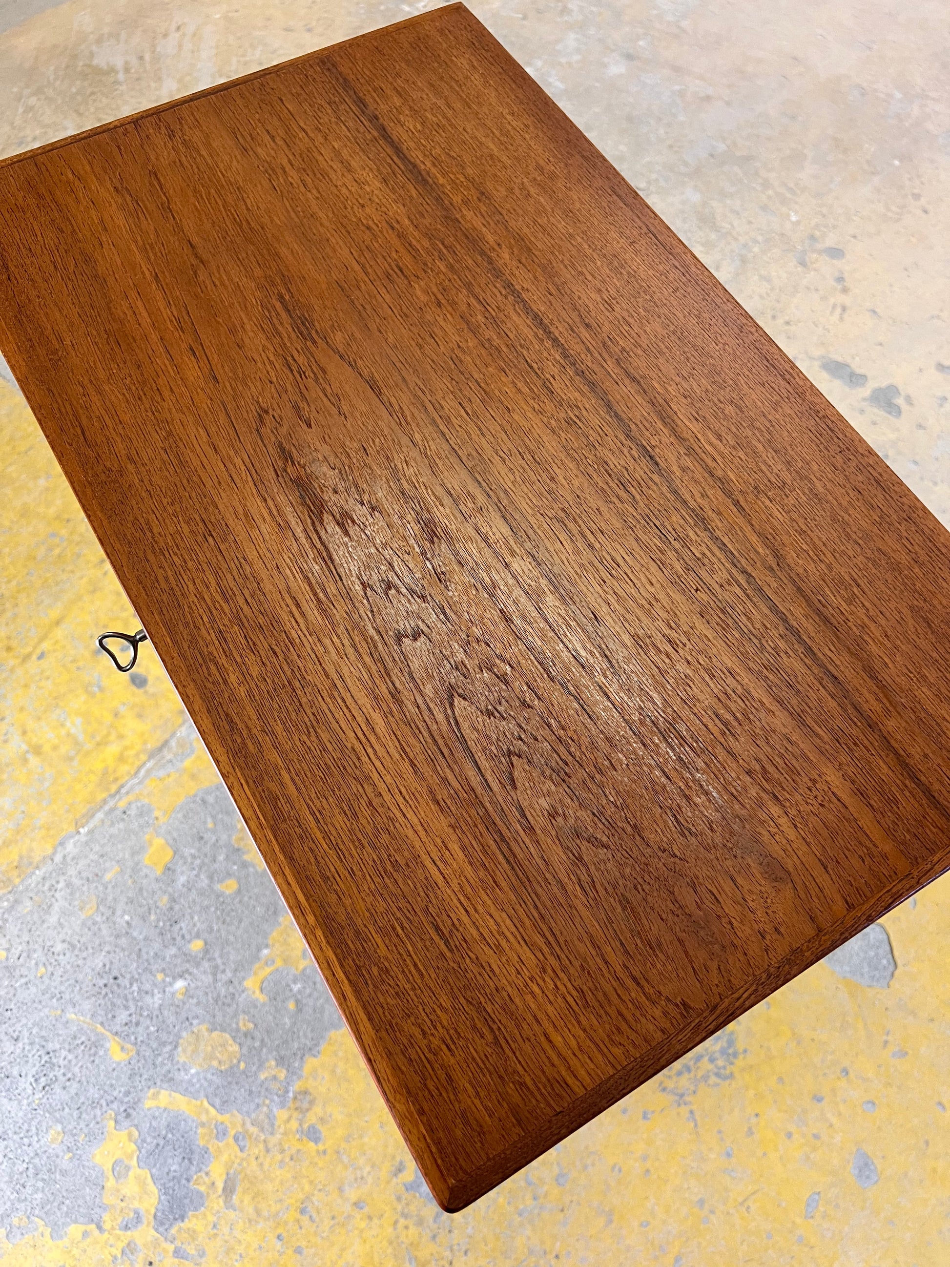 Kommode Teak mit Schloss aus Dänemark