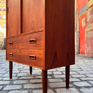 Schrank Teak mit Schiebetüren und Schubladen aus Dänemark