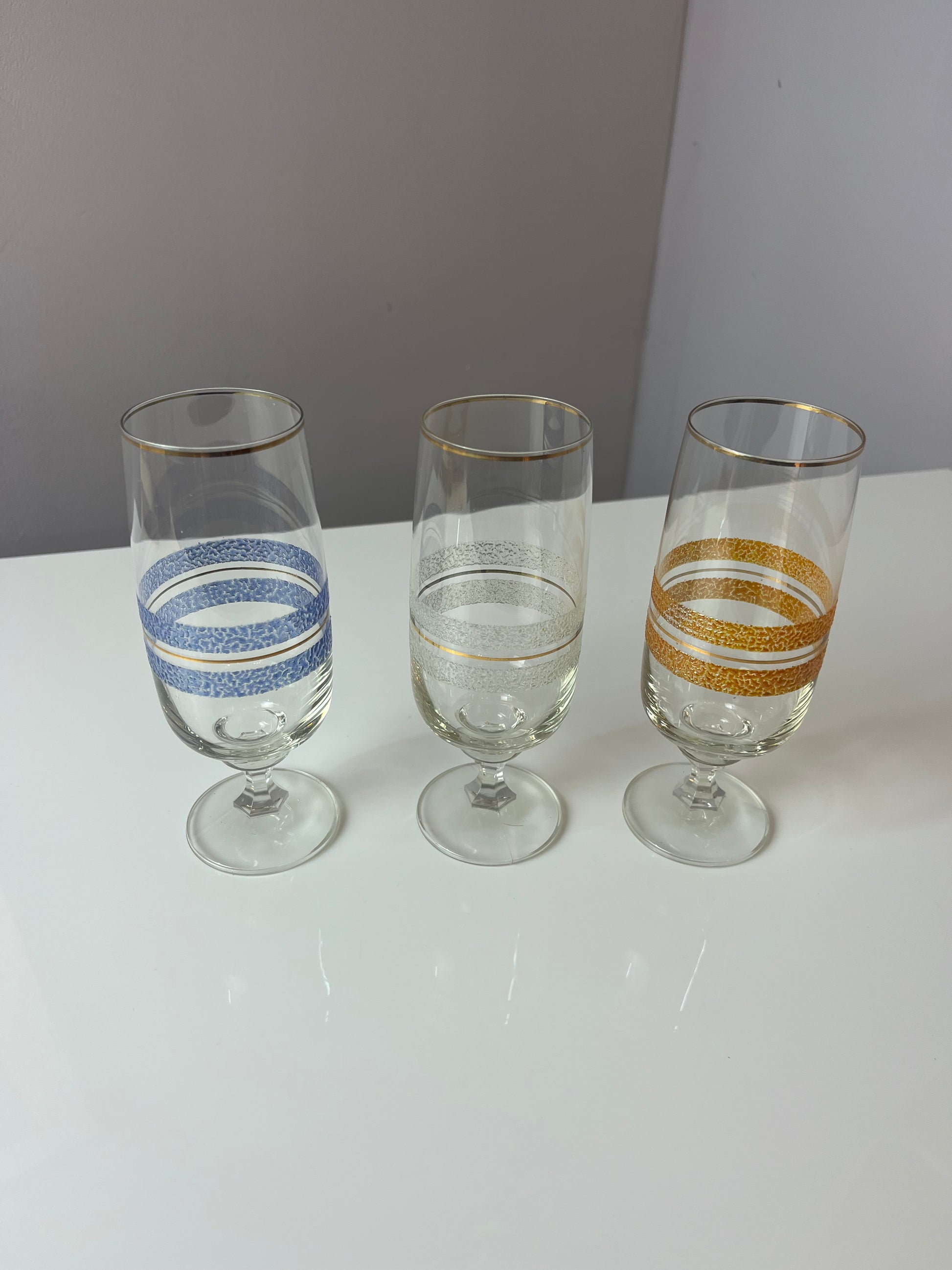 Set: 3x Sektglas blau weiß orange mit Goldrand