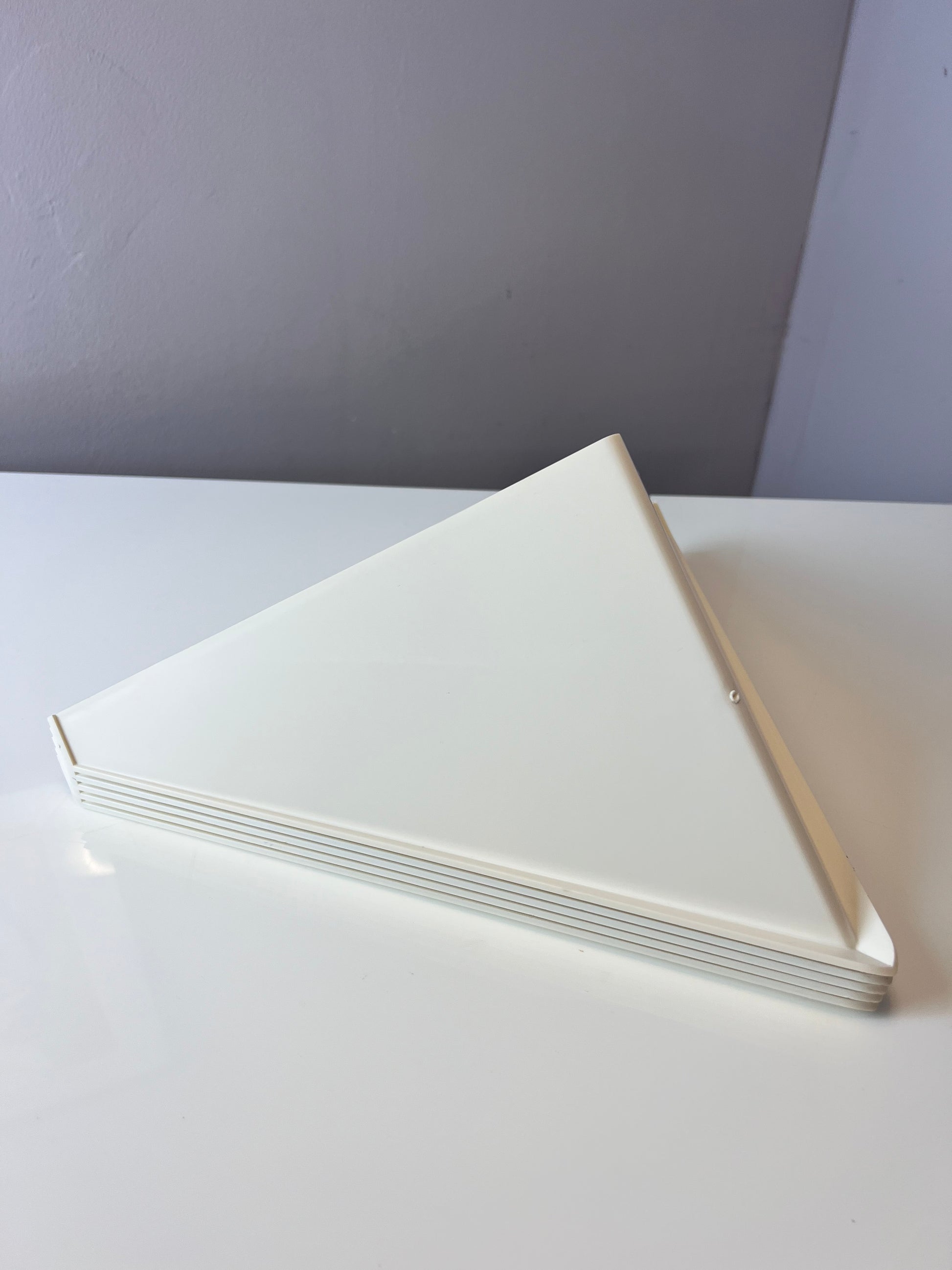 Regal "Butterfly" weiß von Paul Cadovius