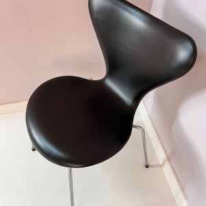 Polsterstuhl Serie 7 dunkelbraun Echtleder von Arne Jacobsen für Fritz Hansen