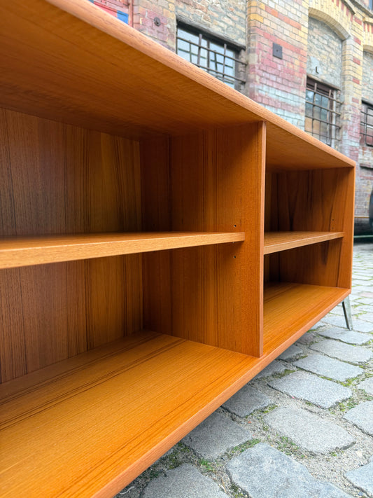 Sideboard Teak mit neuen Chromfüßen