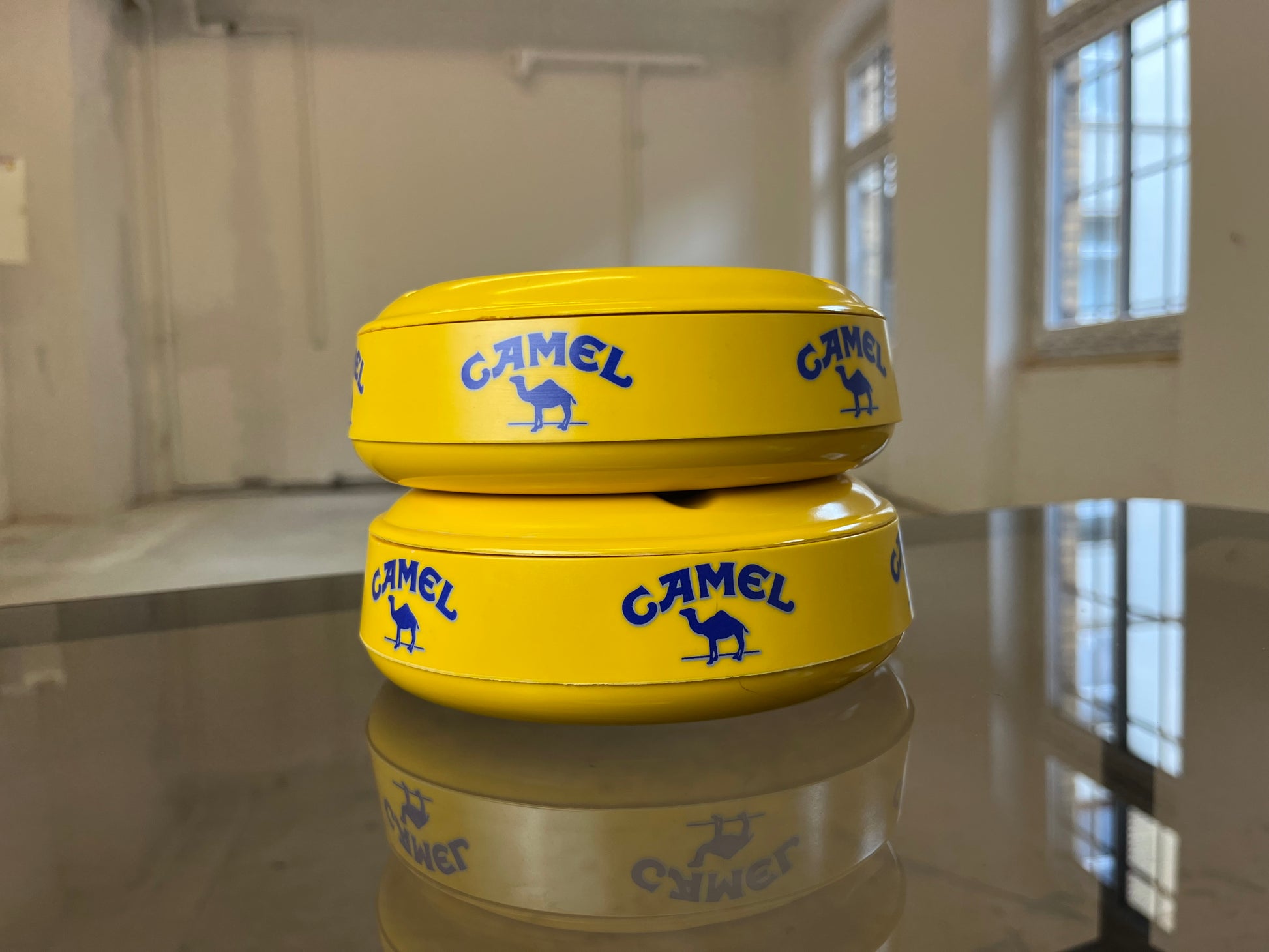 Aschenbecher Camel gelb von Mebel Italy