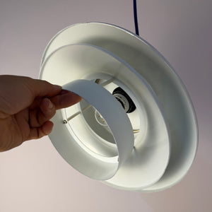 Lamellenlampe Hochglanz weiß Messing aus Dänemark