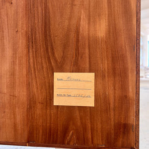 Schrank Nussbaum mit Schloss & neuen Chromfüßen