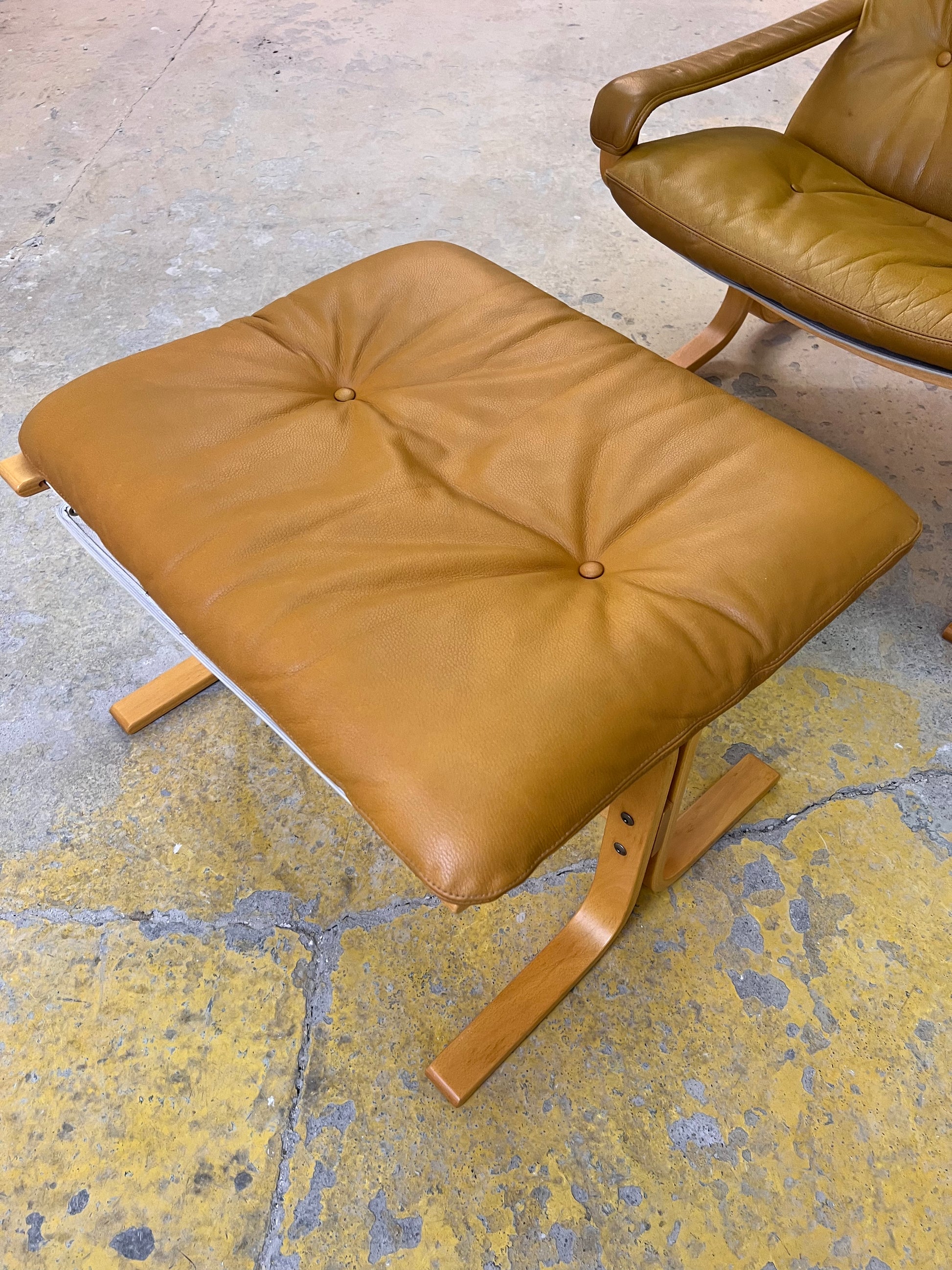 Set: Sessel Siesta mit Hocker Echtleder von Ingmar Relling für Westnofa