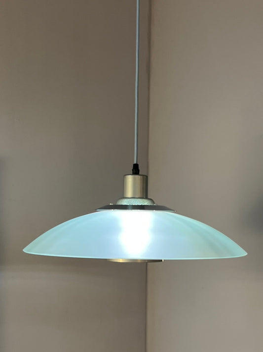 Lamellenlampe Milchglas von von Dana Light