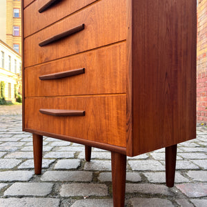 Kommode Teak mit Schloss aus Dänemark