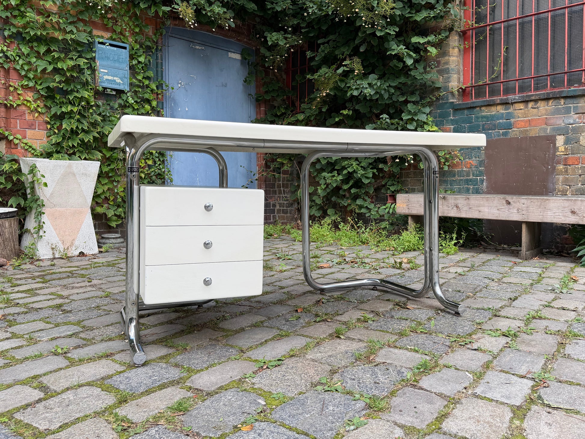 Schreibtisch weiß Fiberglas Chrom von 2 INN Lissone