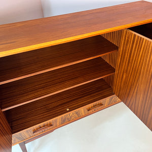 Highboard Teak & Walnuss aus Schweden