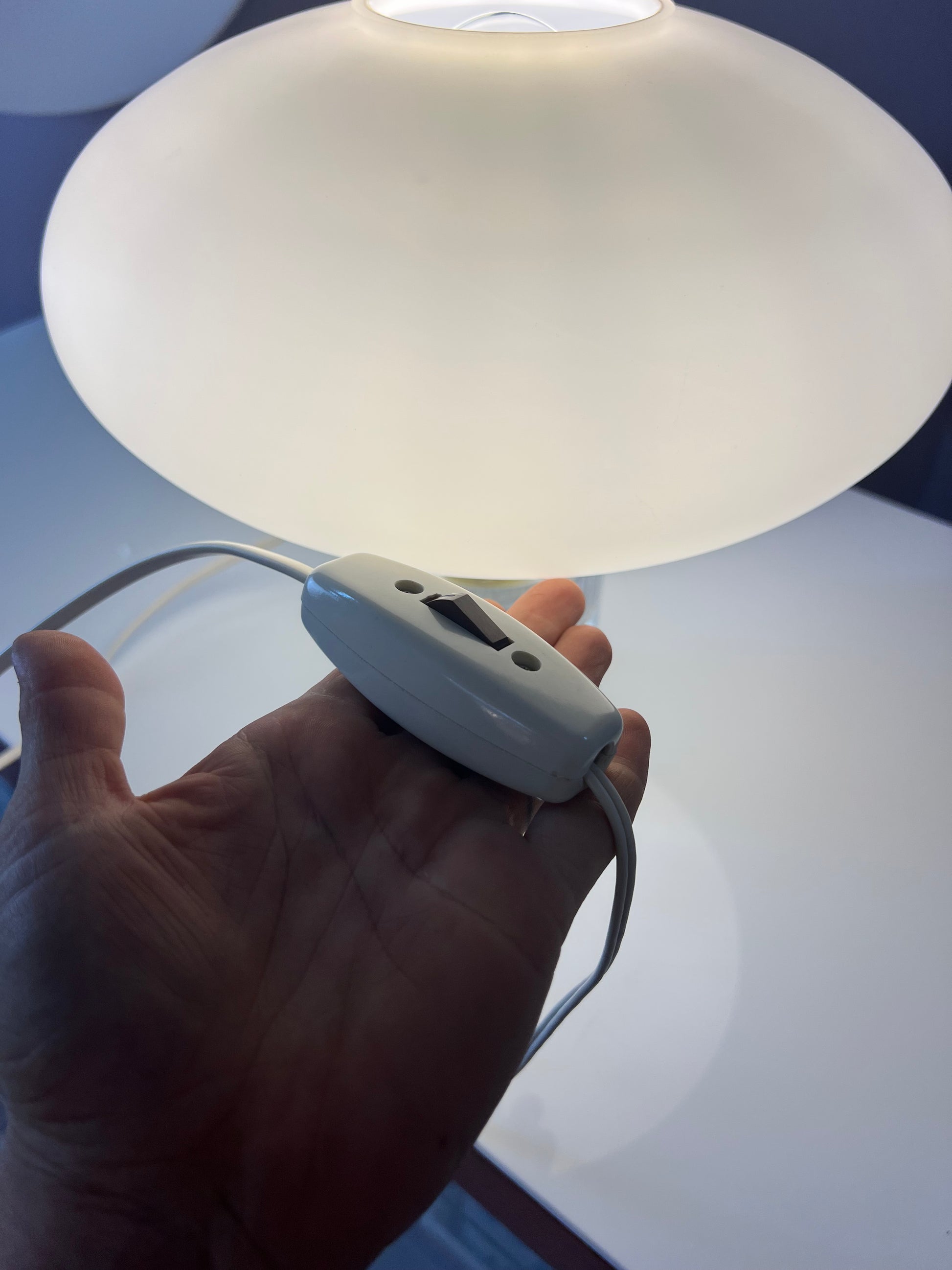 Tischlampe weiß Glas von Daum Nancy