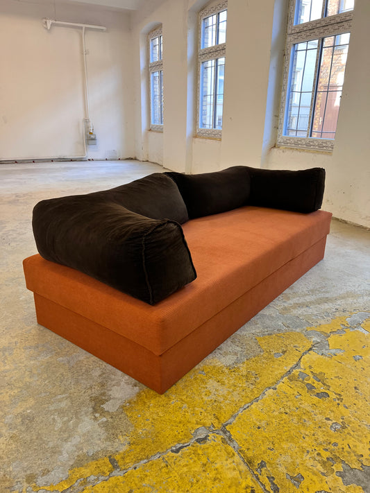 Tagesbett / Sofa mit Bettkasten orange braun Cord 70er