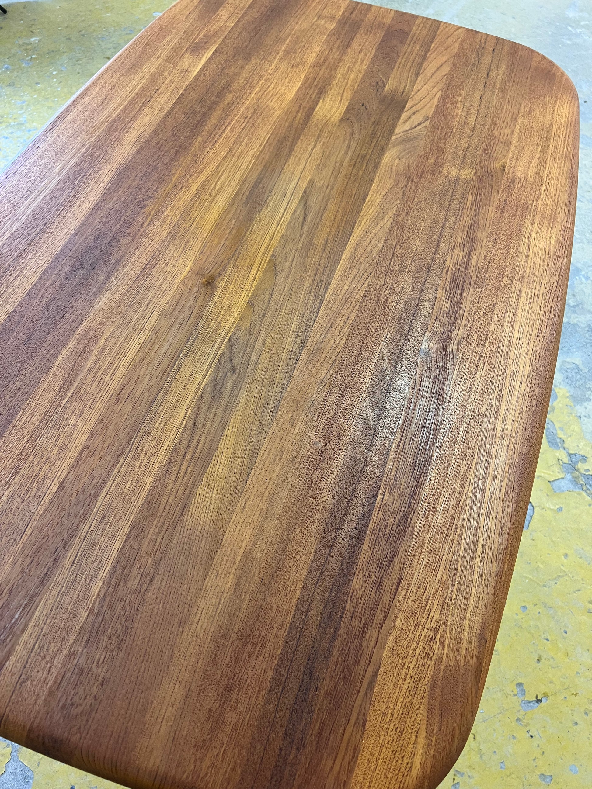 Esstisch Teak mit Metallbeinen