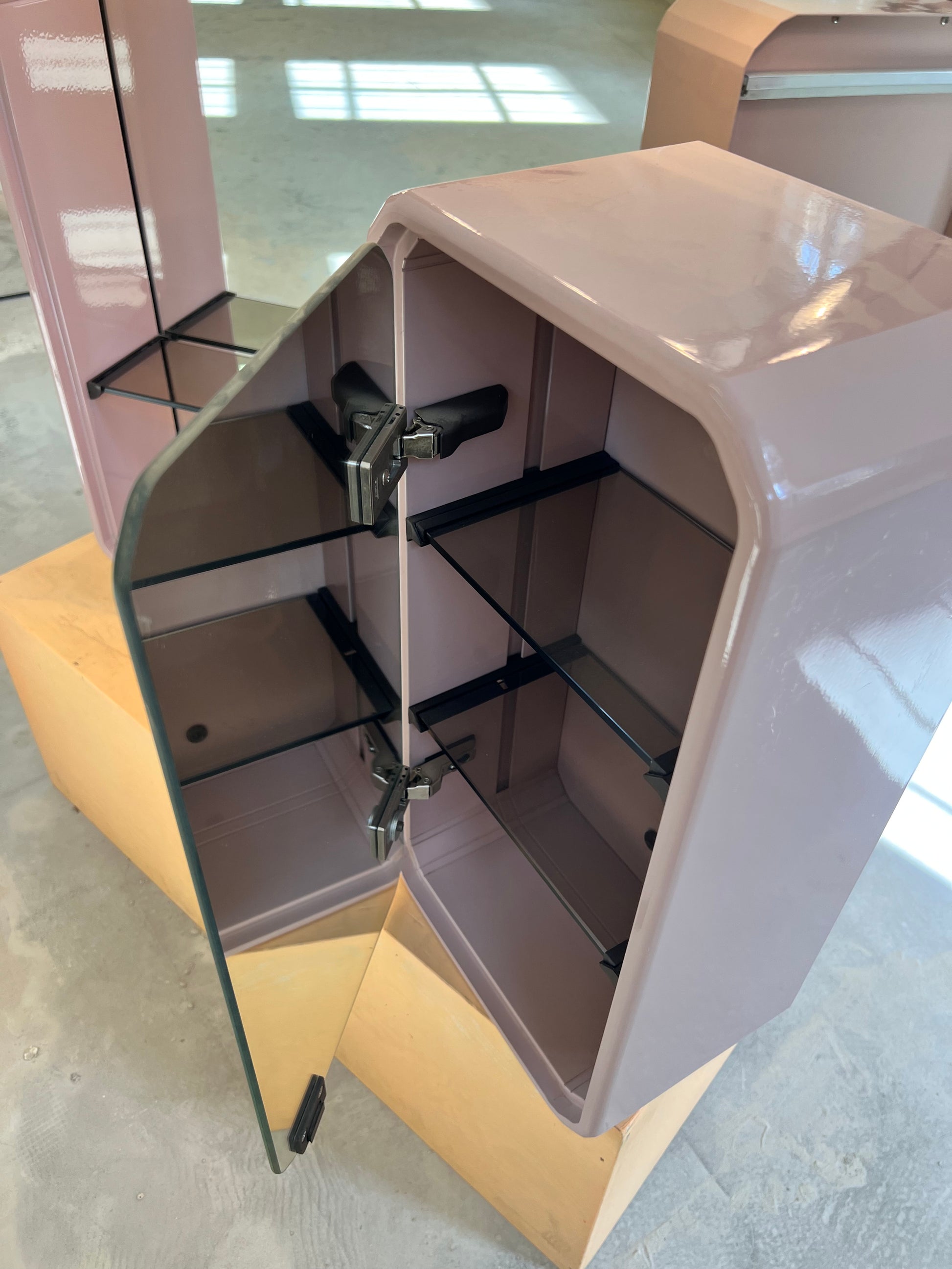 Set: Spiegelschrank rosa von Duscholux