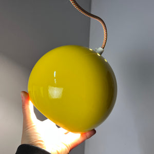 Kugellampe neu lackiert gelb aus Dänemark