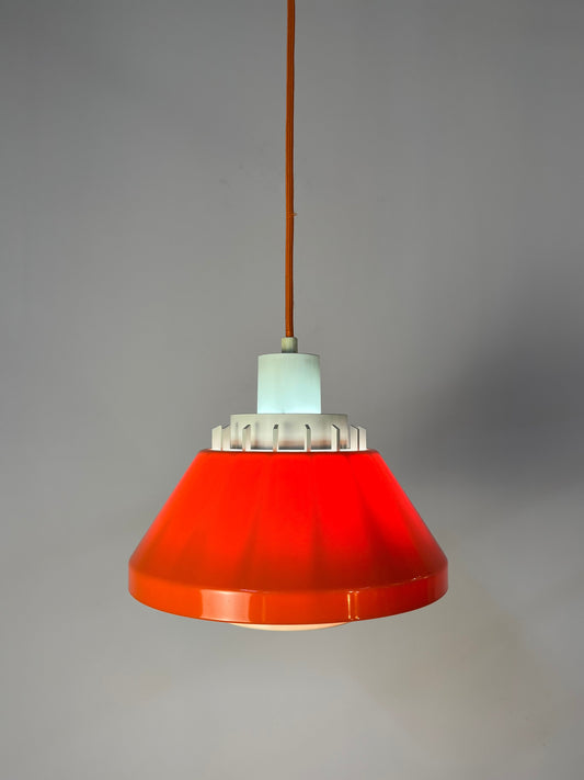 Hängelampe Modell 854 orange Kunststoff von Lyskær Belysning