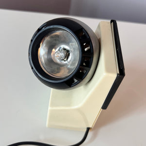 Tischlampe weiß silber mit Kugelkopf von Osram