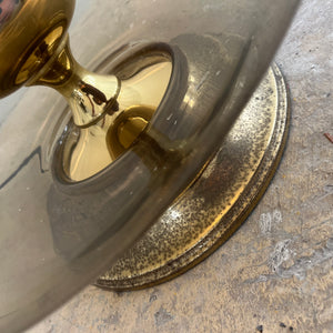 Stehlampe mit Rauchglasfuß und floralem Schirm