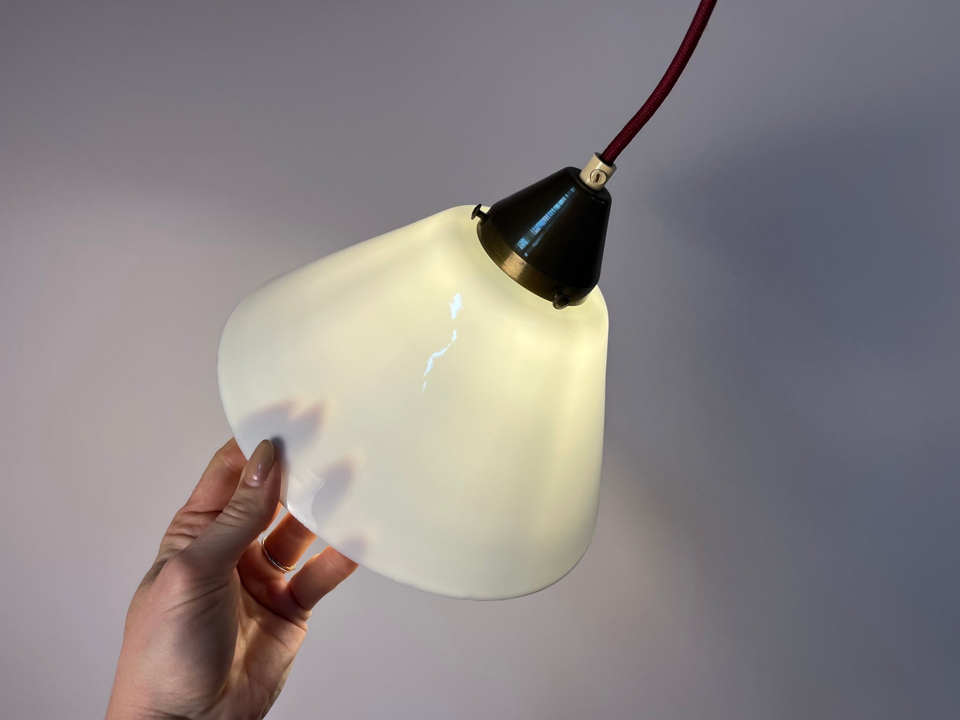 Hängelampe Opalglas Messing