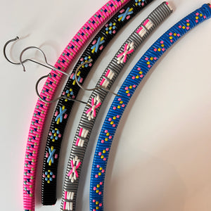 Set: 4x Kleiderbügel pink blau