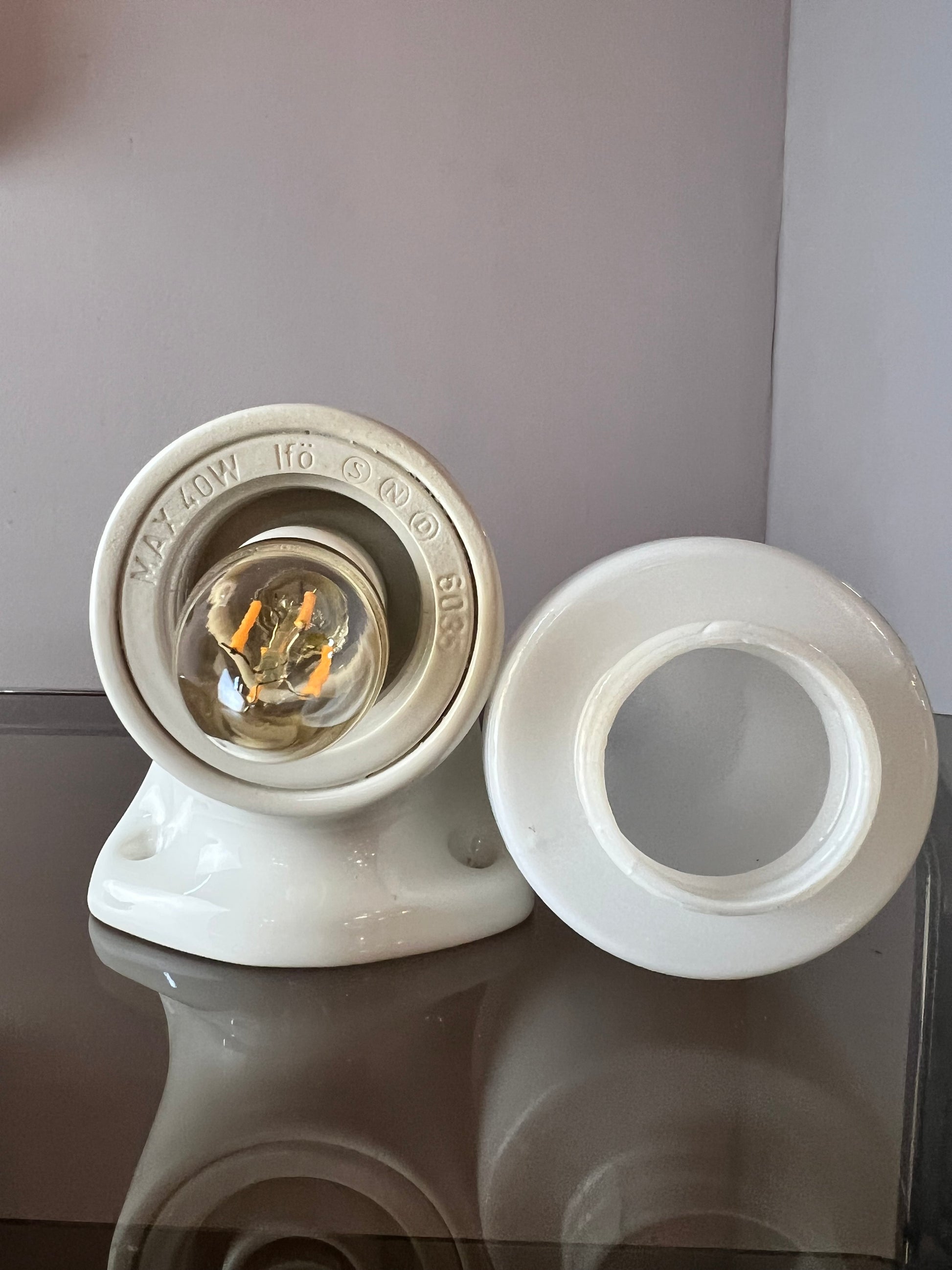 Wandlampe Modell 6035 weiß von Sigvard Bernadotte für Ifö