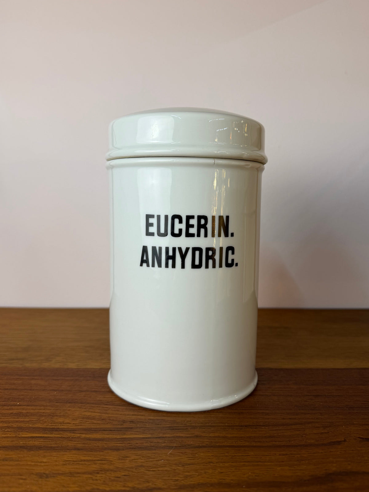 Apothekerdose Eucerin. Anhydric. weiß Porzellan - 1000 ml