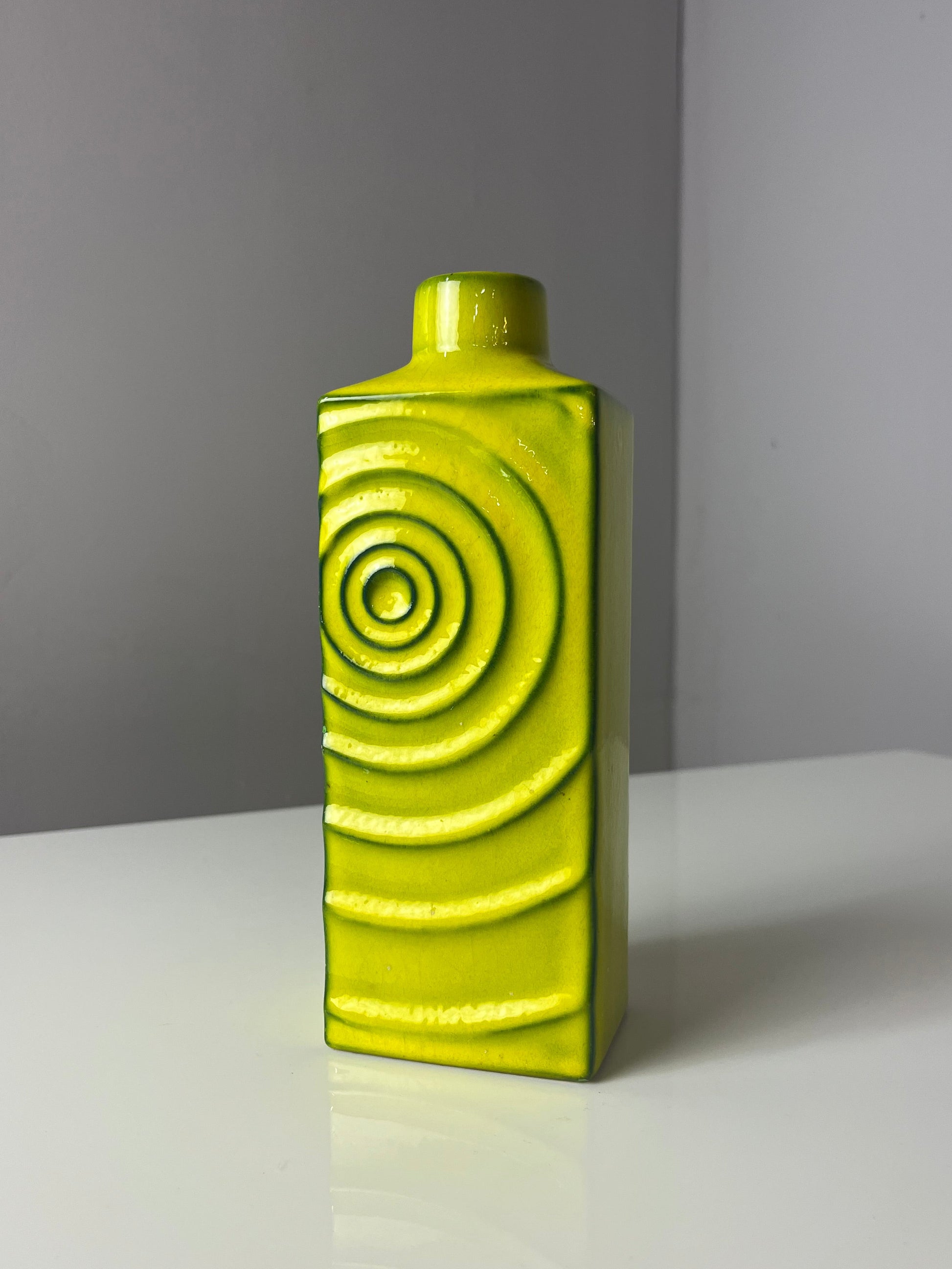 Vase Zyklon 213/20 grün von Cari Zalloni für Steuler