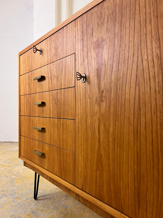 Kommode Typ 605 mit Schubladen auf Hairpinlegs von Herbert Eilenberg für Hellerau