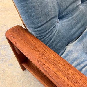 Sessel Loungechair blauer Samt und Teak