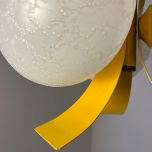 Hängelampe gelb weiß von Richard Essig