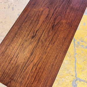 Kommode Teak auf Hairpinlegs aus Dänemark