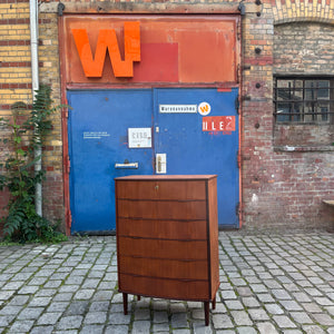 Geschwungene Kommode Teak aus Dänemark