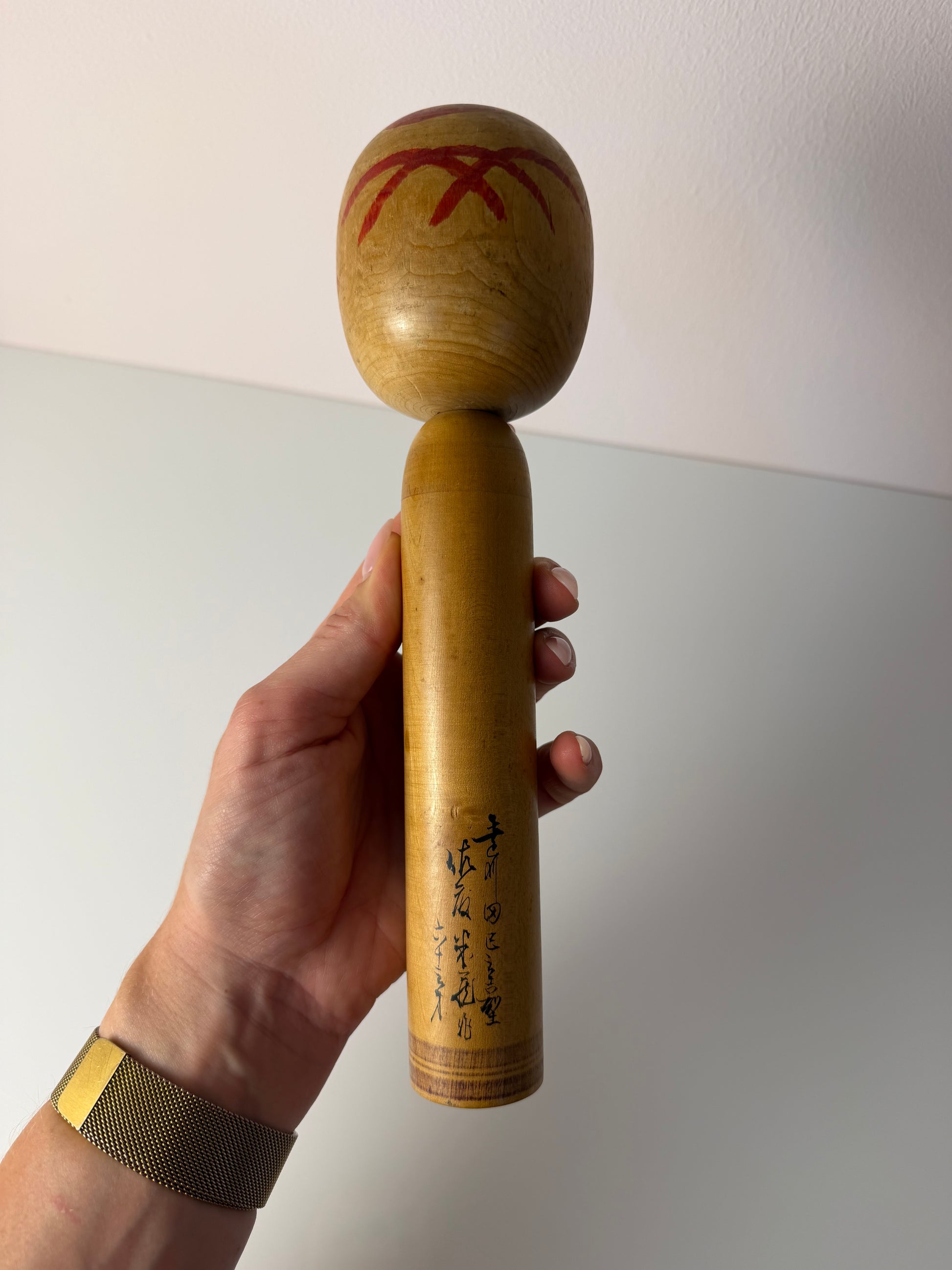 Japanische Kokeshi Holzfigur handbemalt