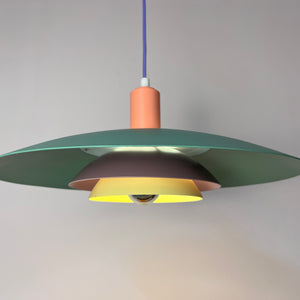 Lamellenlampe neu lackiert, Dänemark