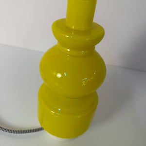 Tischlampe sonnengelb Opalglas