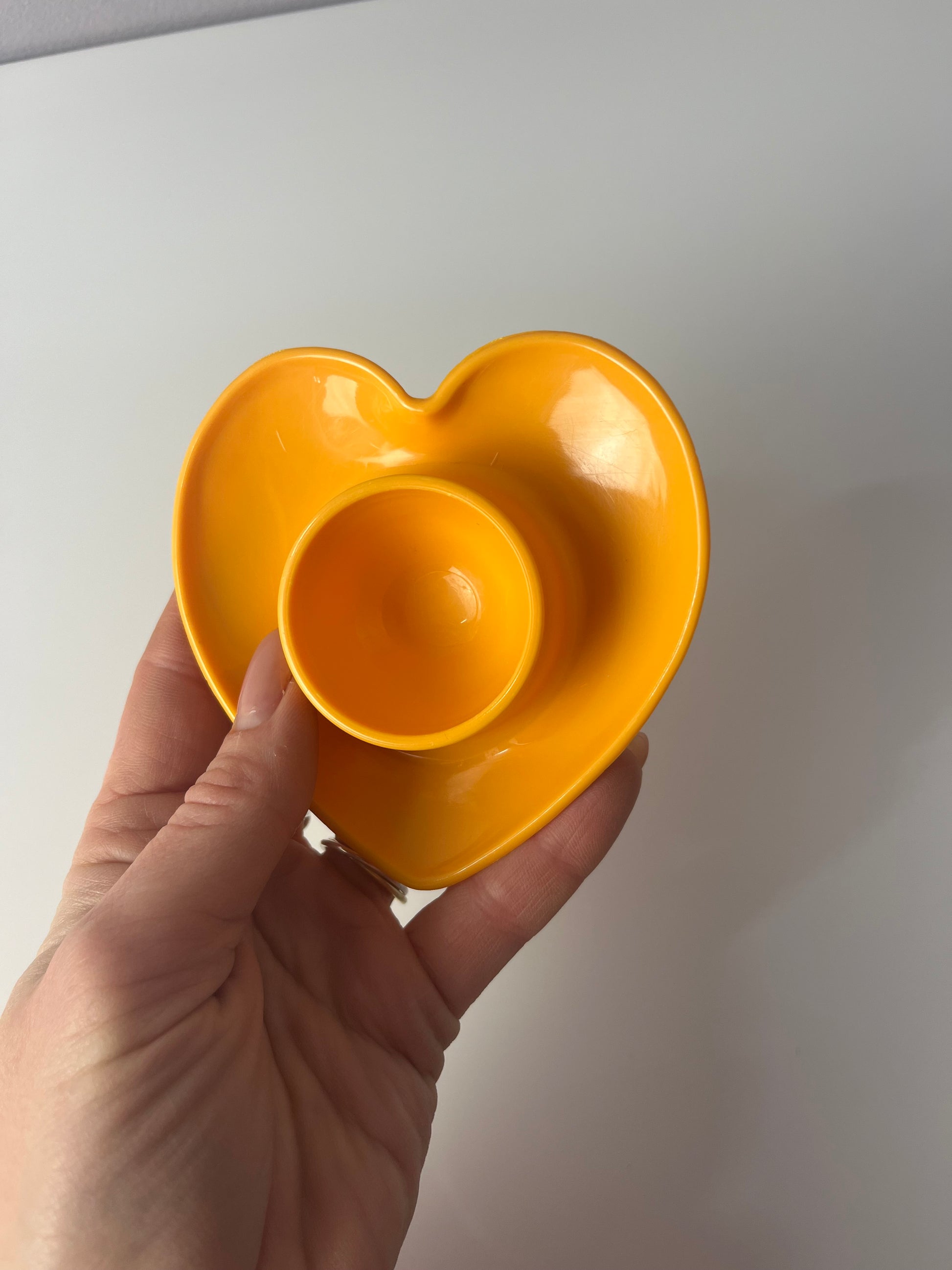 Set: 4x Eierbecher Herz gelb