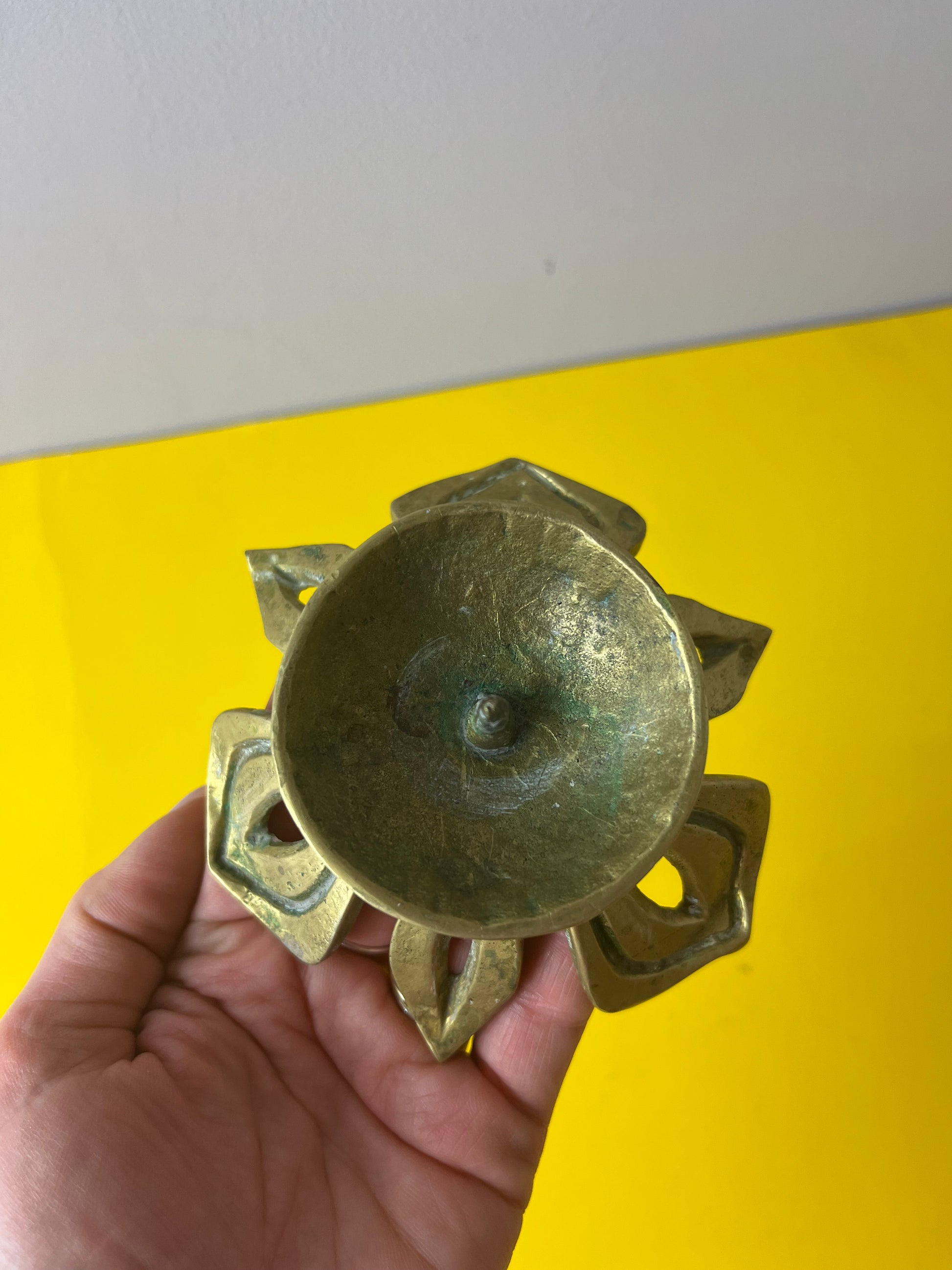 Kerzenständer Messing in Blütenform